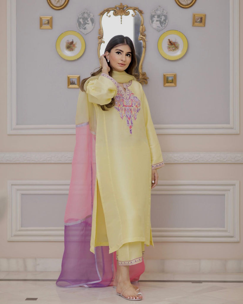 Crepe Silk Kurta With Pant And Dupatta Set